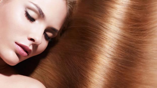 Prova ad usare un trattamento ristrutturante completo per re-idratare i tuoi capelli